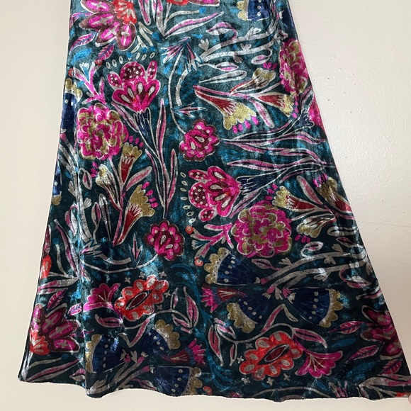 Natural Life Cali Flare Pants Size Large Floral Stretch Velvet Velour Pull On - Picture 7 of 9